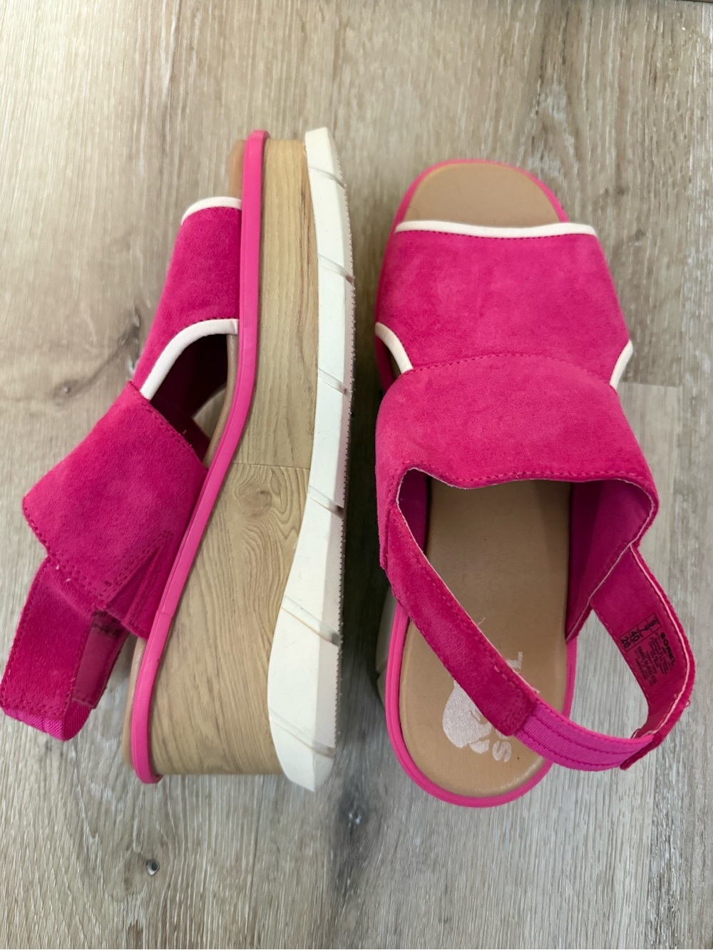 Sorel Hot Pink Suede Platform Slingback Sandals- Size 9